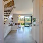 Comfortable With A Garden And A Pool * פוביירובו