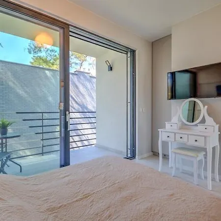 Comfortable With A Garden And A Pool Vakantiehuis Pobierowo