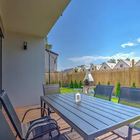 Comfortable With A Garden And A Pool Vakantiehuis Pobierowo