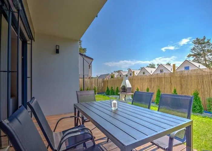 Comfortable With A Garden And A Pool بيت للعطل بوبيروفو